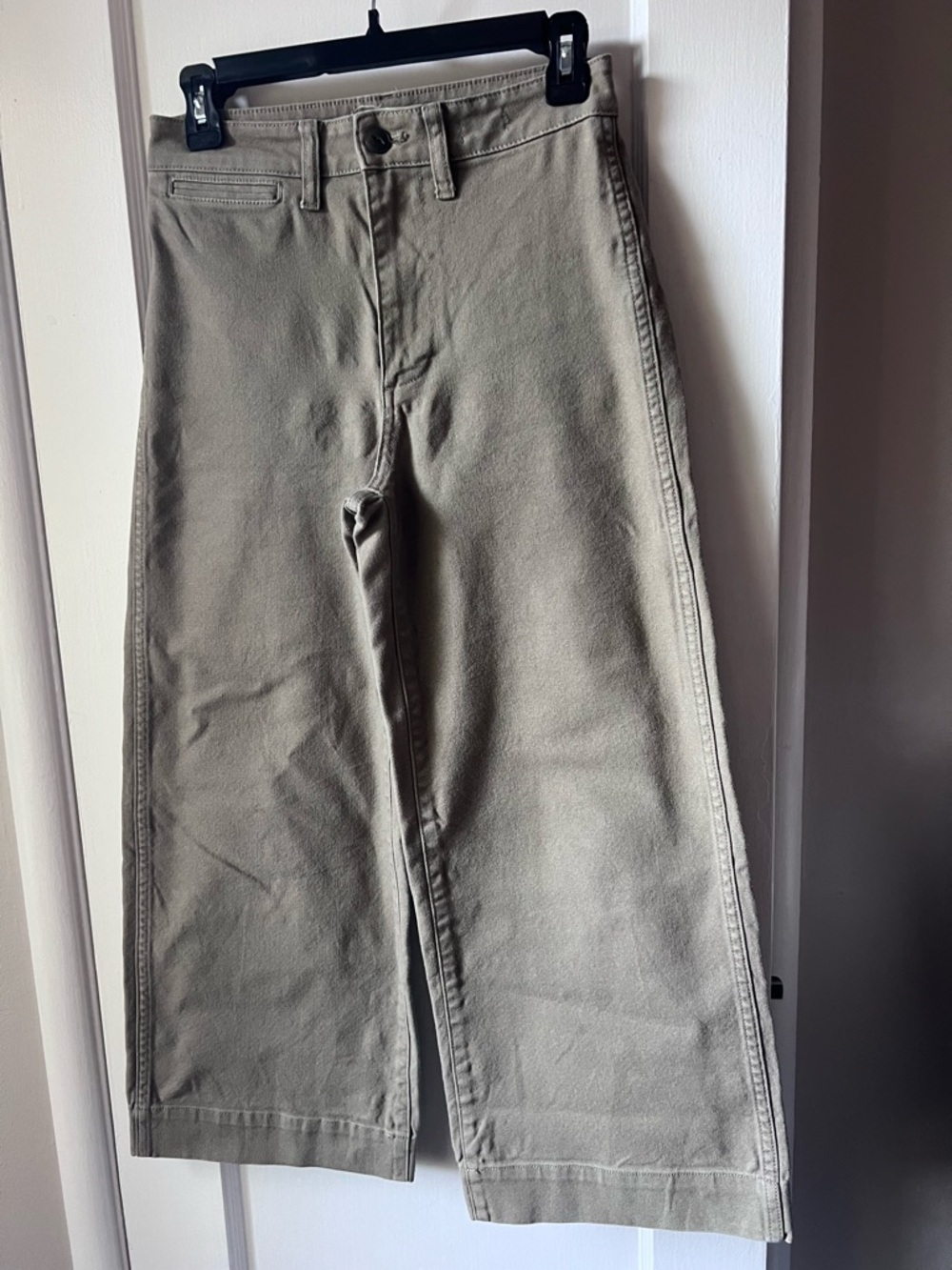 Madewell Emmett Wide-Leg Crop Pants in Light Olive